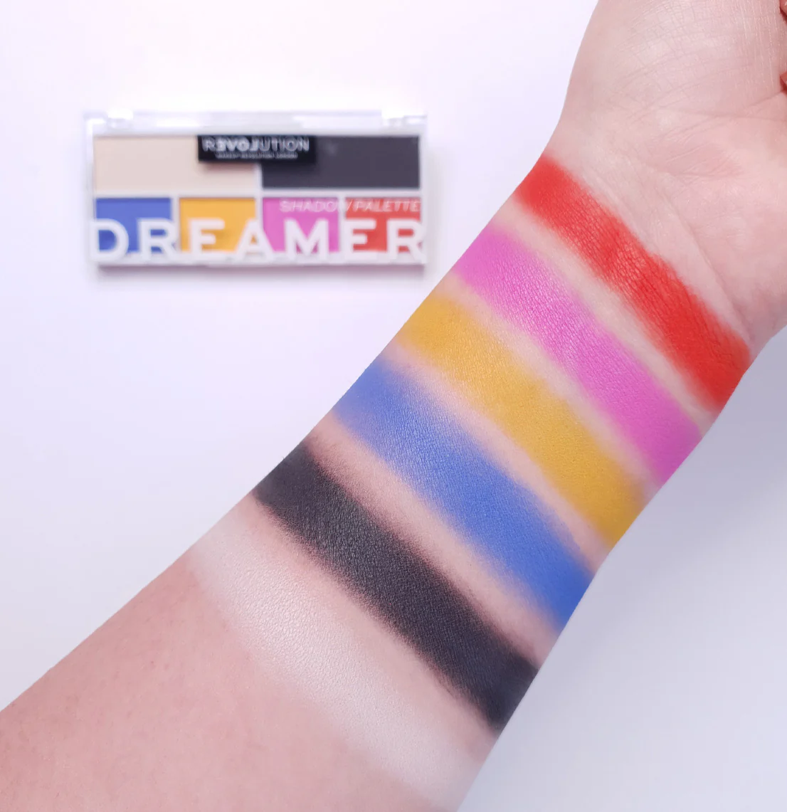 RELOVE COLOUR PLAY DREAMER SHADOW PALETTE - Image 2